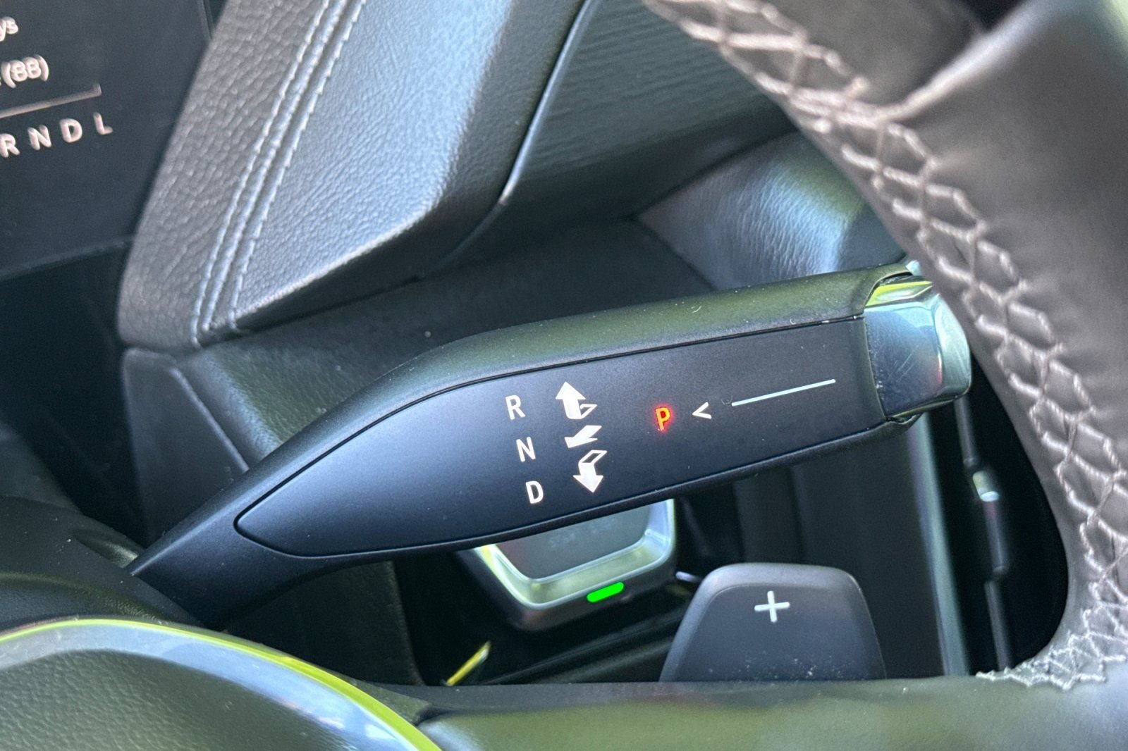 Used 2025  GMC Denali image 24
