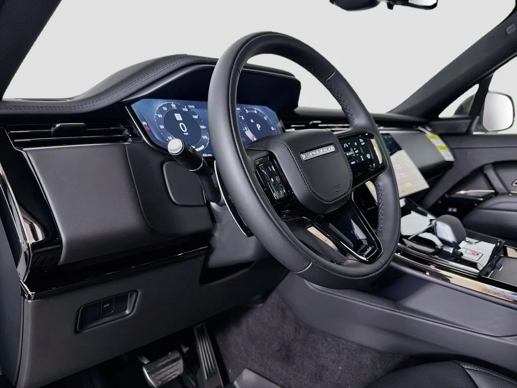 New 2027 Fuji White Land Rover Dynamic SE image 9
