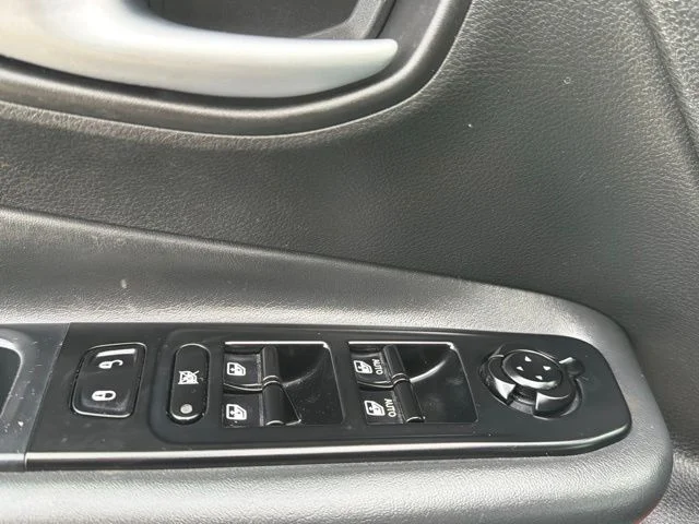 Used 2021 Teal Jeep Trailhawk image 18