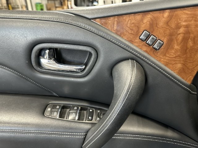 Used 2018 Gray INFINITI Base image 19