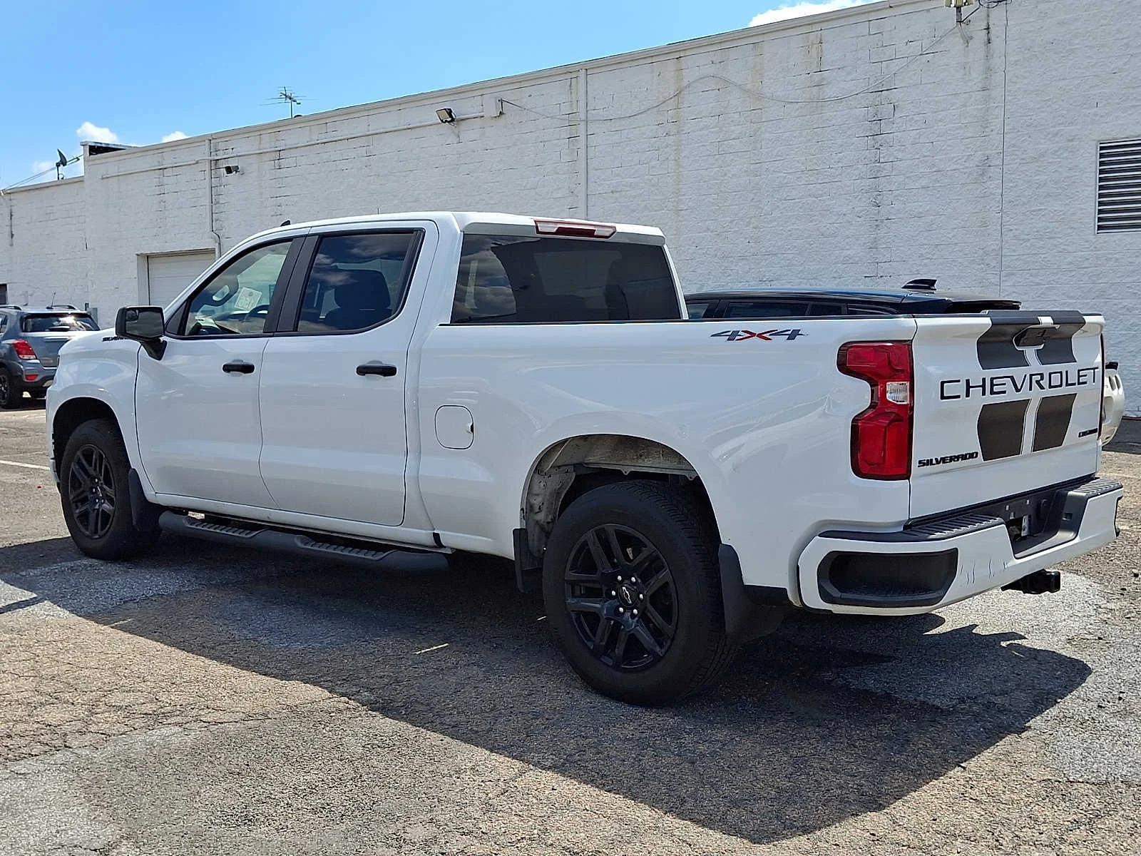 Used 2022 Summit White Chevrolet Custom image 4