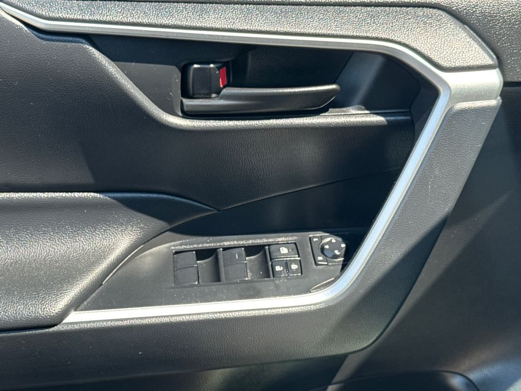 Used 2023 Silver Toyota LE image 33