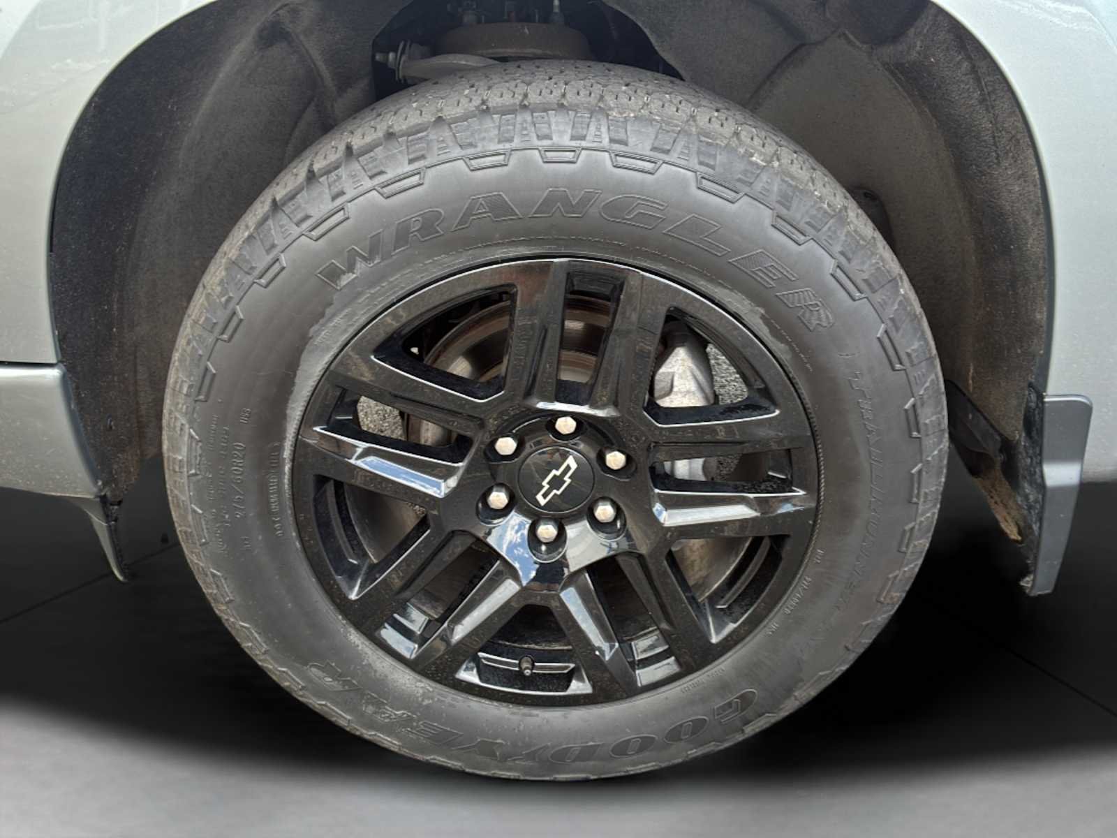 Certified Used 2024 Sterling Gray Metallic Chevrolet Custom image 33