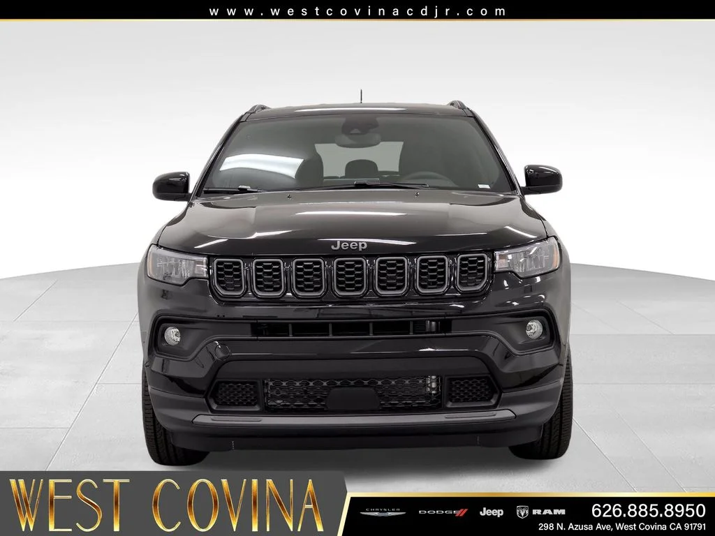 New 2026 Diamond Black Crystal Pearl-Coat Exterior Paint Jeep Latitude image 2