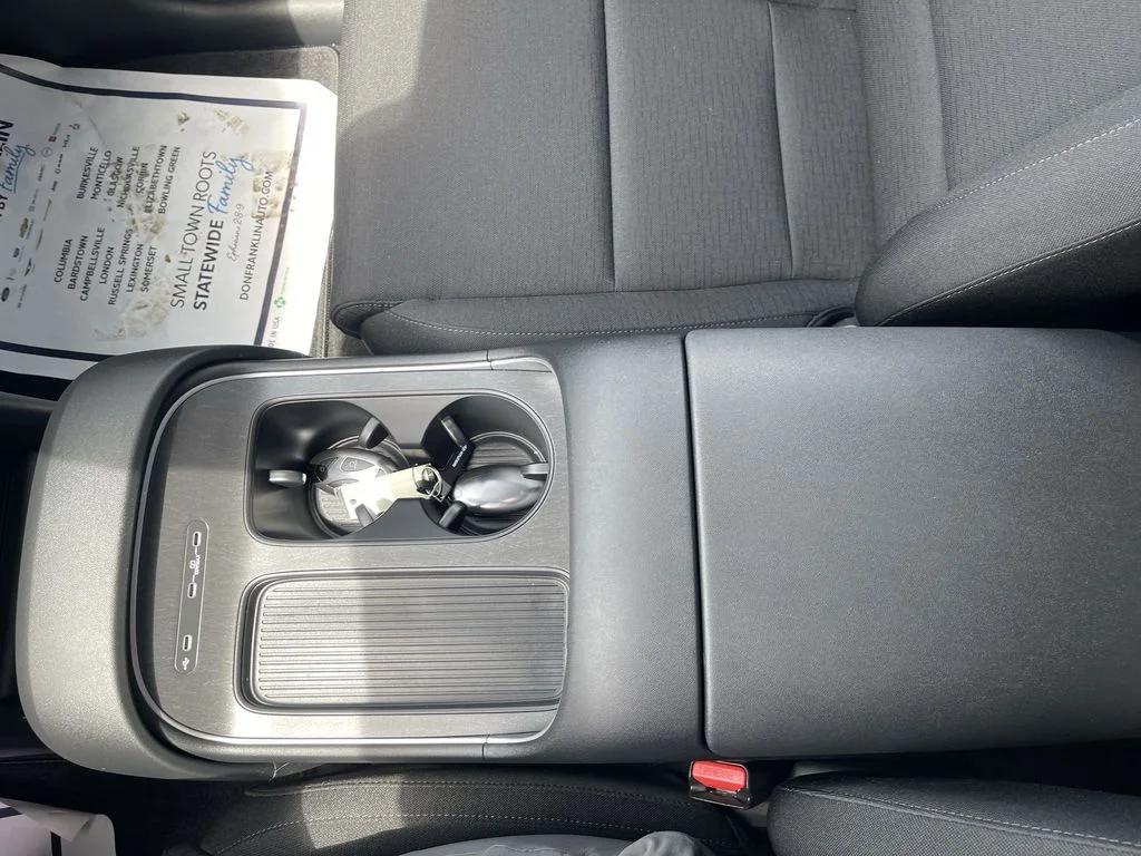 Used 2026 White Hyundai SE image 25