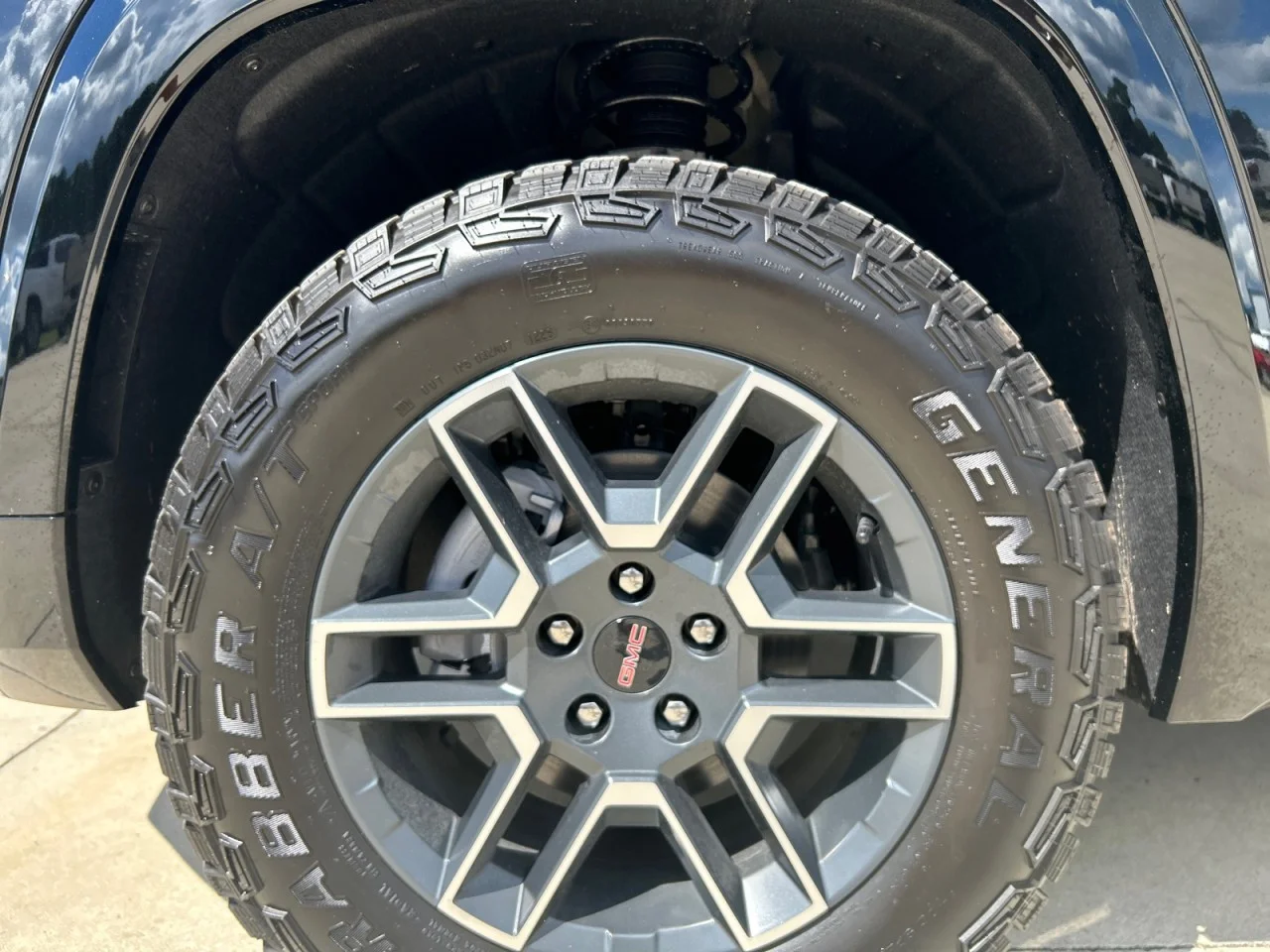 New 2027 Ebony Twilight Metallic GMC AT4 image 9