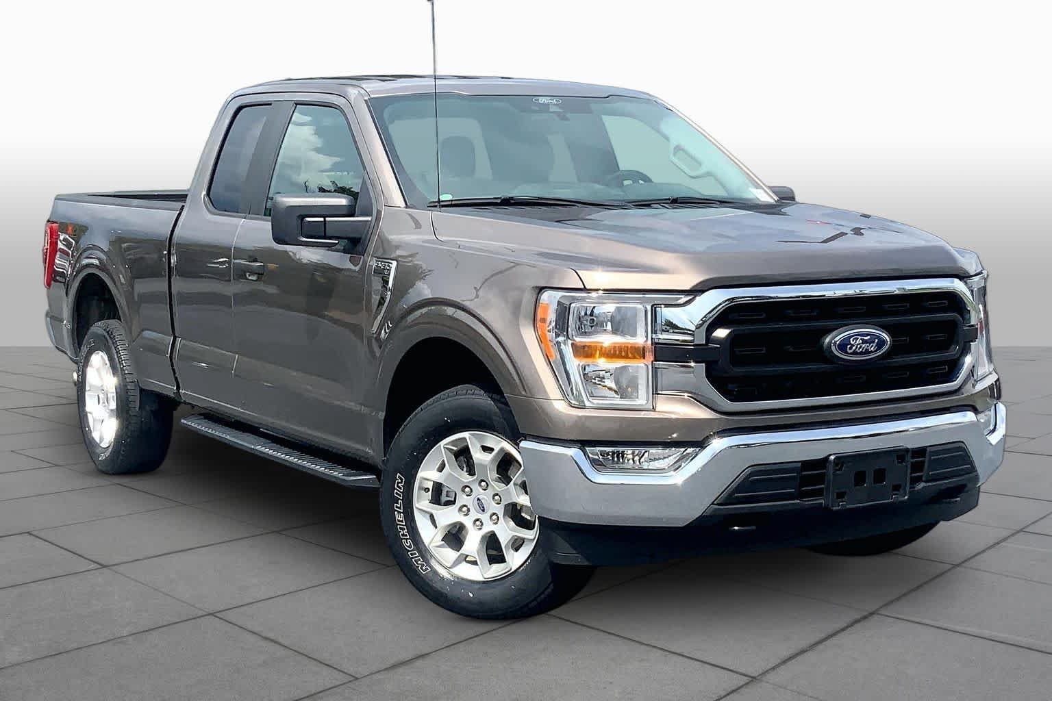 Used 2021 Stone Gray Metallic Ford XLT image 3