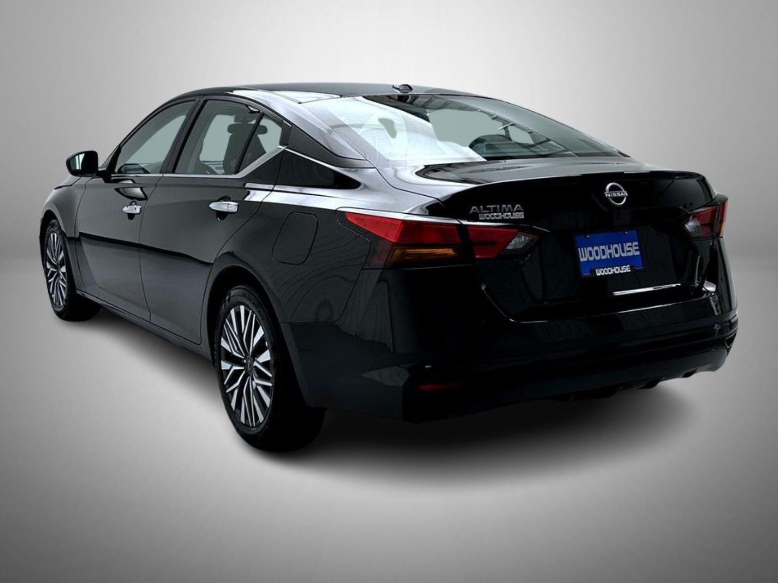 Used 2025 Black Nissan 2.5 SV image 7