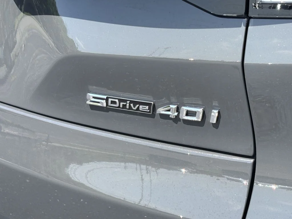Used 2026 Gray BMW sDrive40i image 12