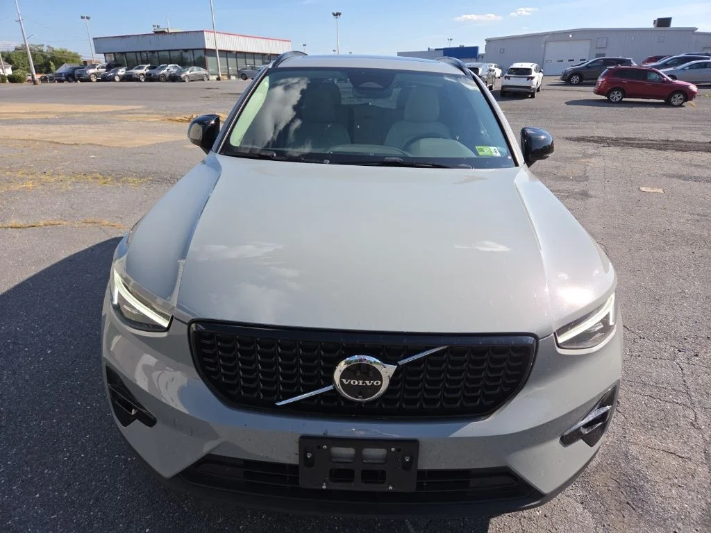 Used 2024 Gray Volvo Ultimate image 2
