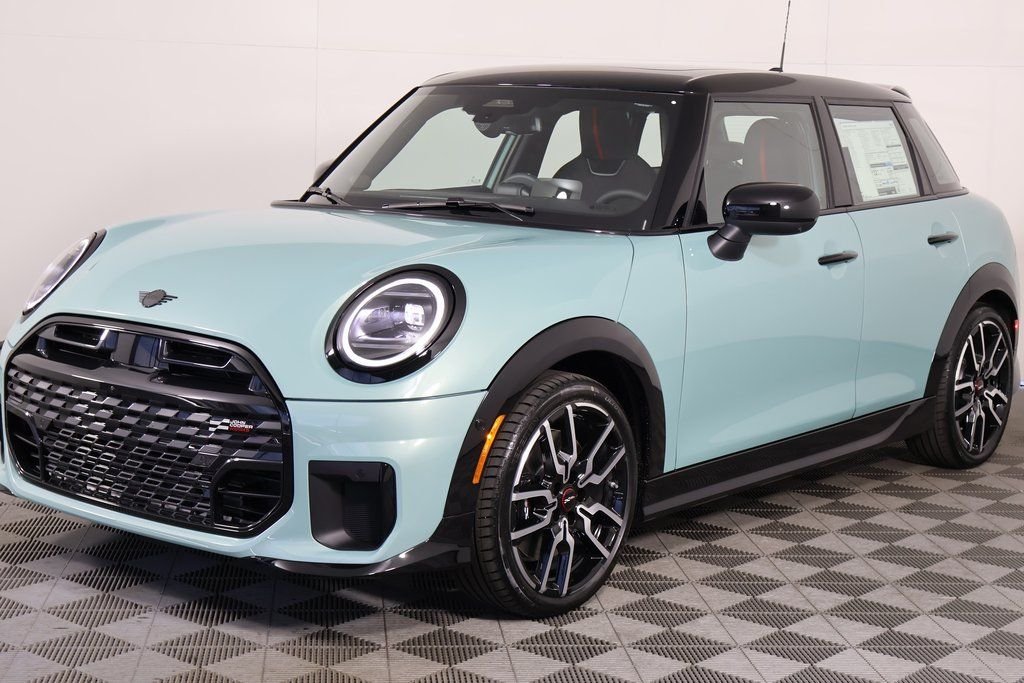 2026 MINI Hardtop Cooper S's photo