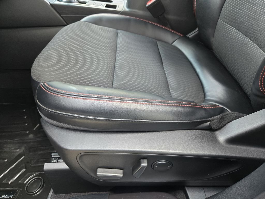 Used 2023 Gray Ford ST-Line image 19
