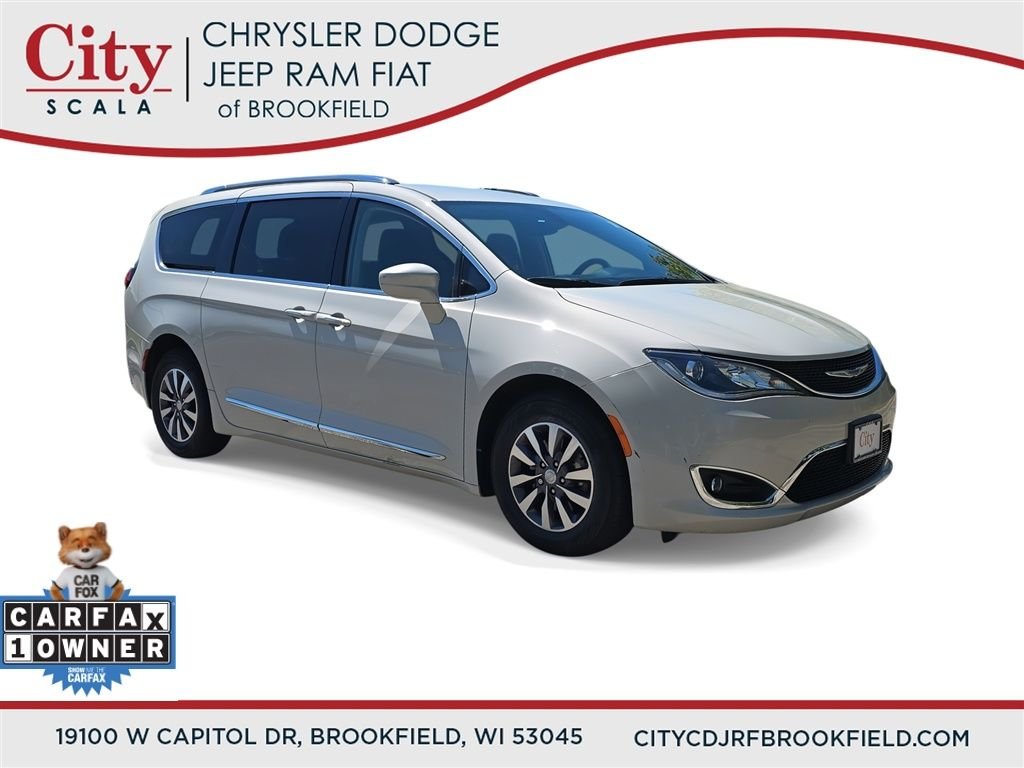 2020 Chrysler Pacifica Touring L Plus's photo