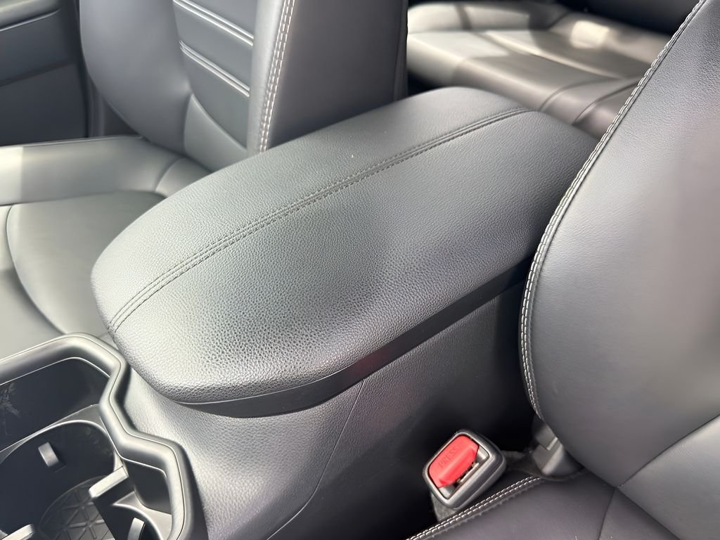 2025 Toyota RAV4 XLE Premium - Photo 14