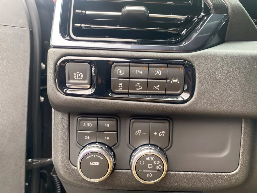 2026 GMC Yukon AT4 - Photo 29