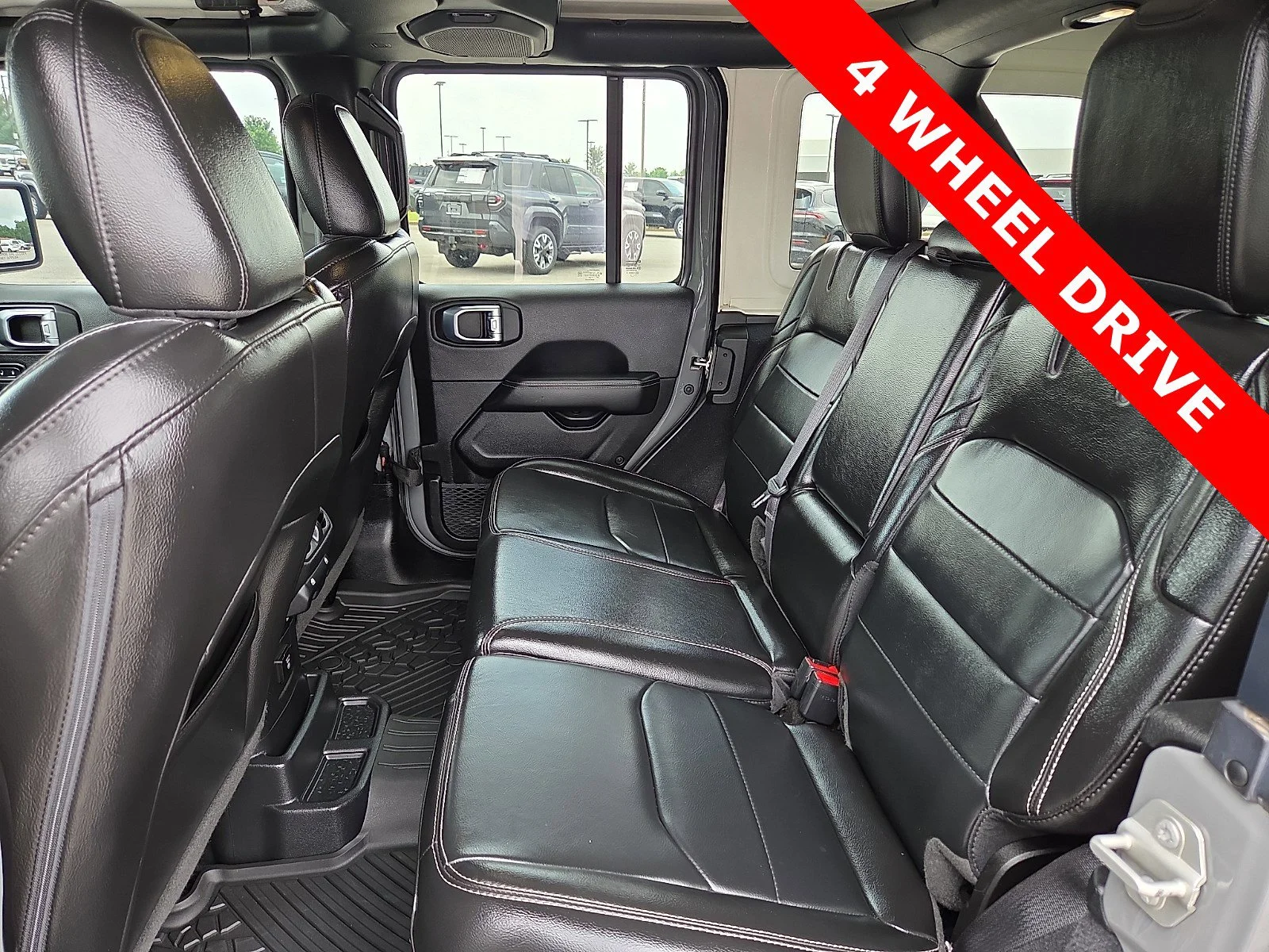 Used 2023 Sting-Gray Clearcoat Jeep Sahara image 10