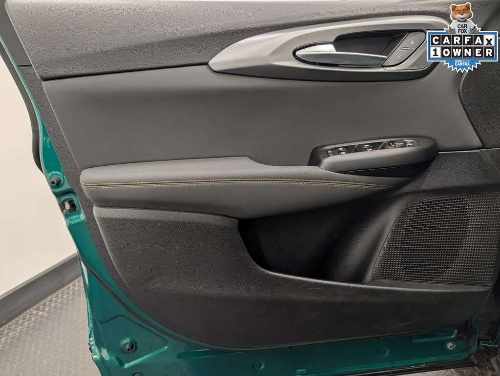 Used 2025  Alfa Romeo  image 8