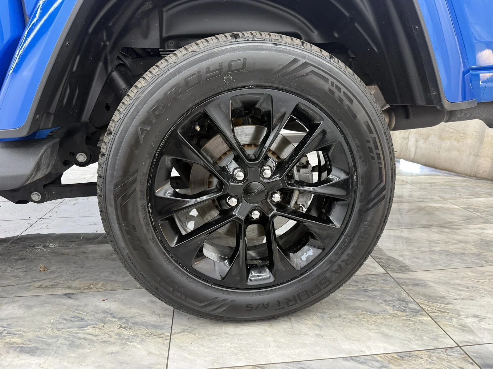 Used 2022 Hydro Blue Pearlcoat Jeep High Altitude 4x4 image 11