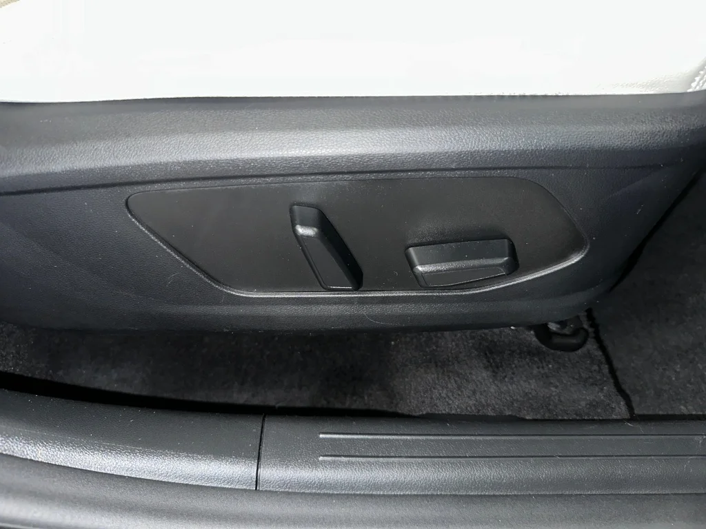 Used 2024 Black Pearl Hyundai Limited image 36