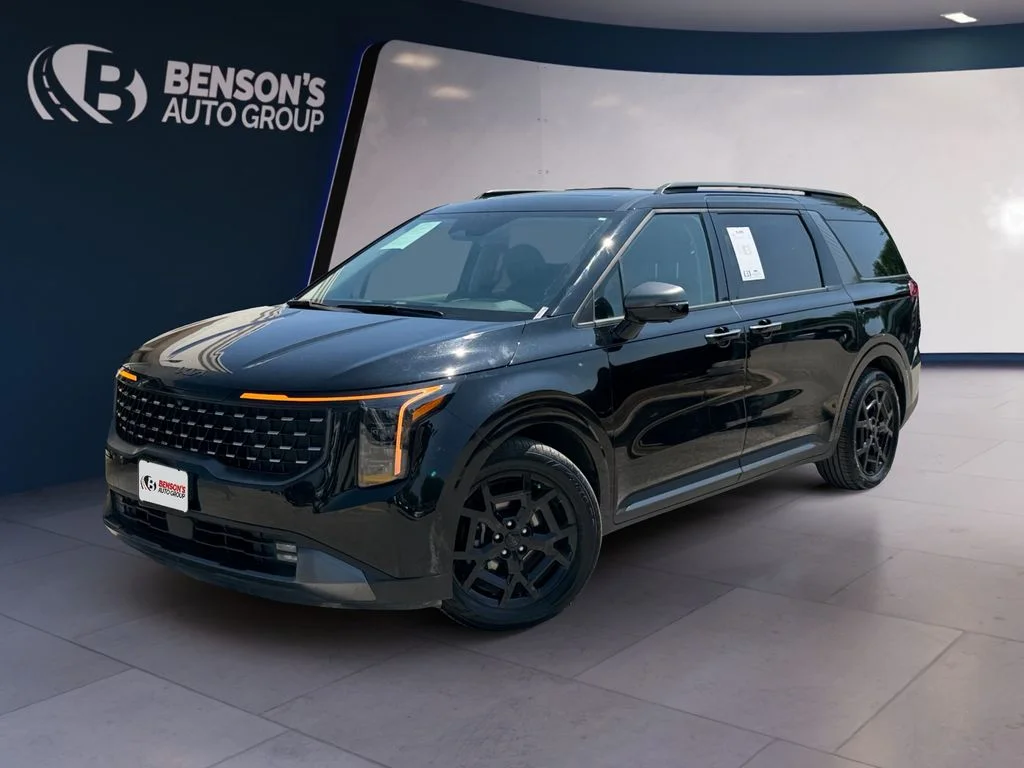 Used 2025 Black Kia SX Prestige image 1