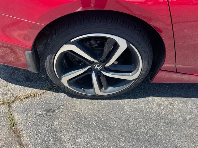 Used 2019  Honda Sport image 14