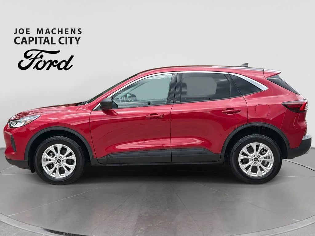 Used 2023 Red Ford Active image 8