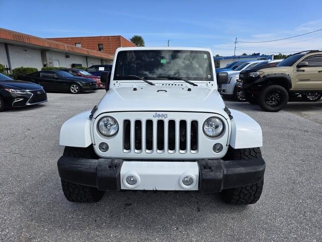 2016 Jeep Wrangler Unlimited Sahara photo 2