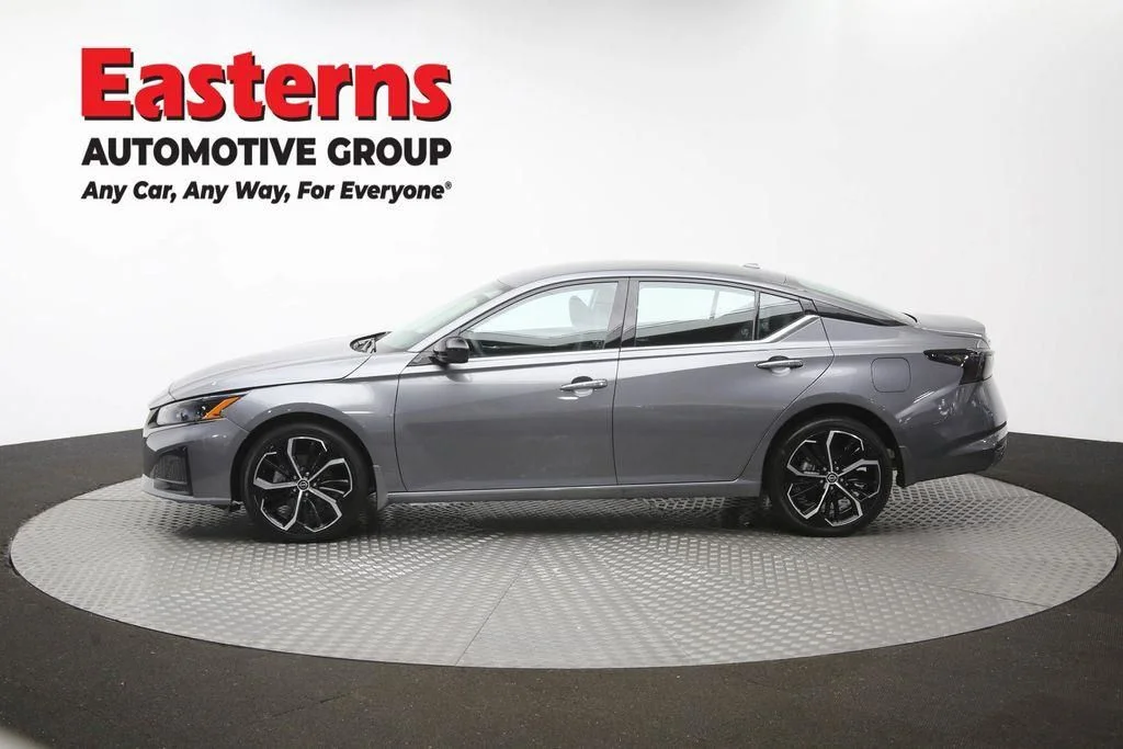 Used 2025 Gray Nissan 2.5 SR image 60