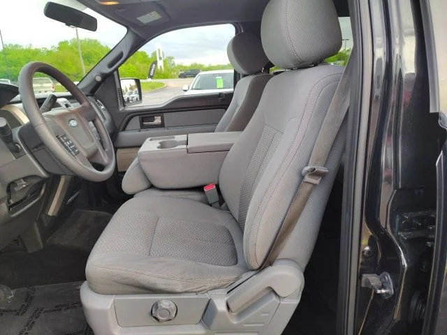 Used 2014 Black Ford XLT image 14