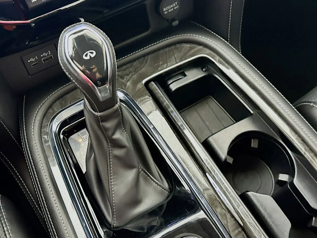 2021 INFINITI QX80 - Photo 22
