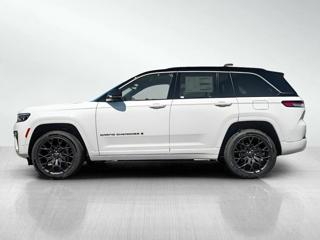 New 2026 Bright White Clearcoat Jeep Summit image 4