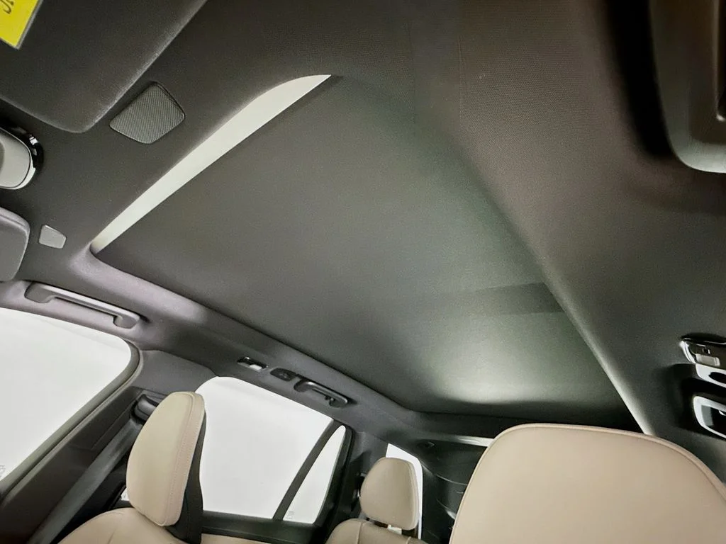 New 2026 Blue Volvo T8 Plus image 23