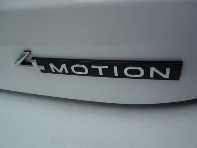 Used 2026 White Volkswagen SE image 8