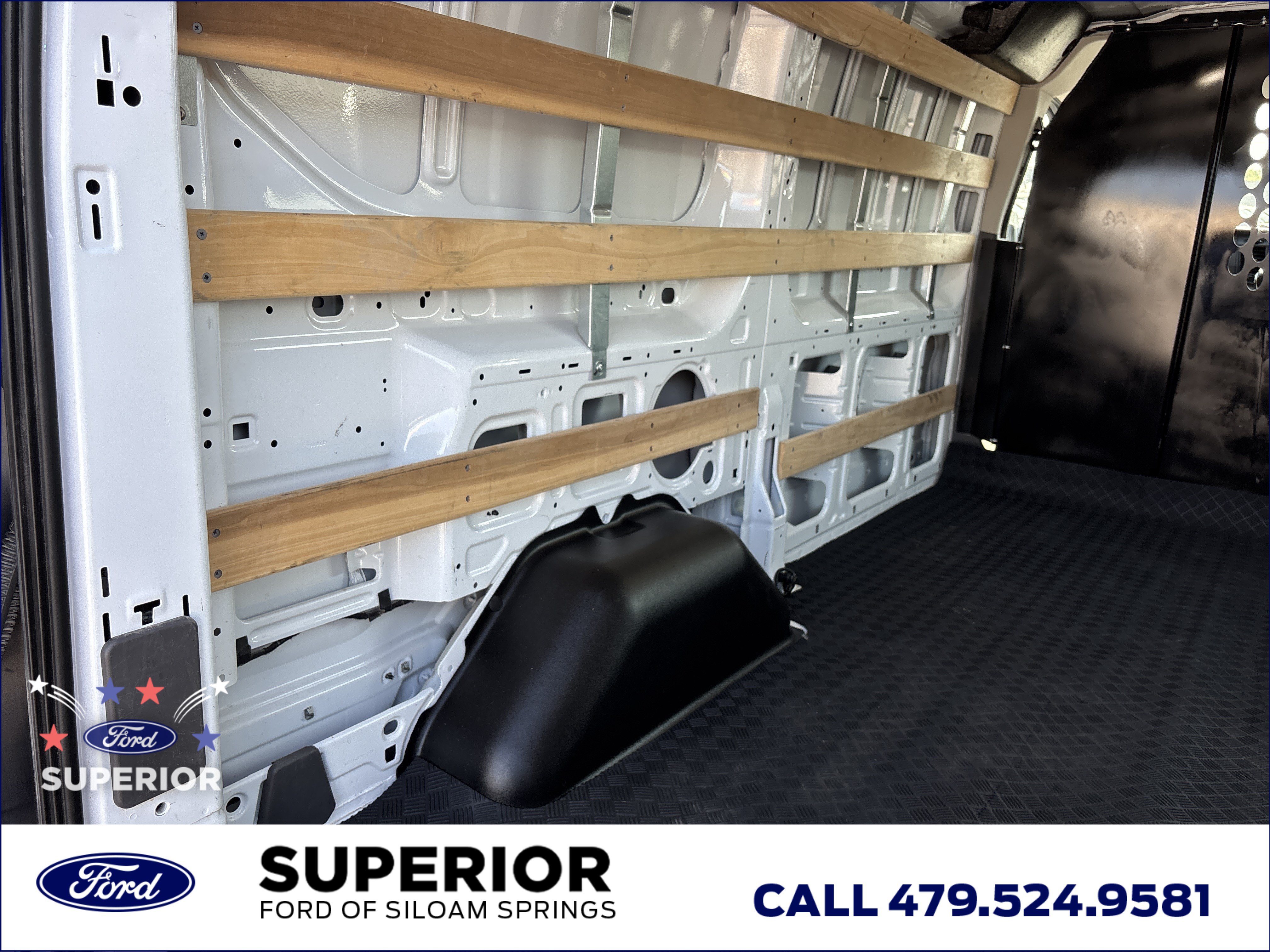 Used 2025 Oxford White Clearcoat Ford  image 8