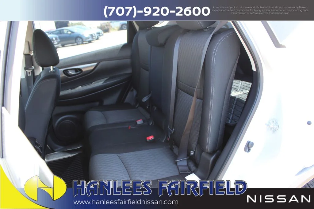 Used 2020 Silver Nissan S image 13