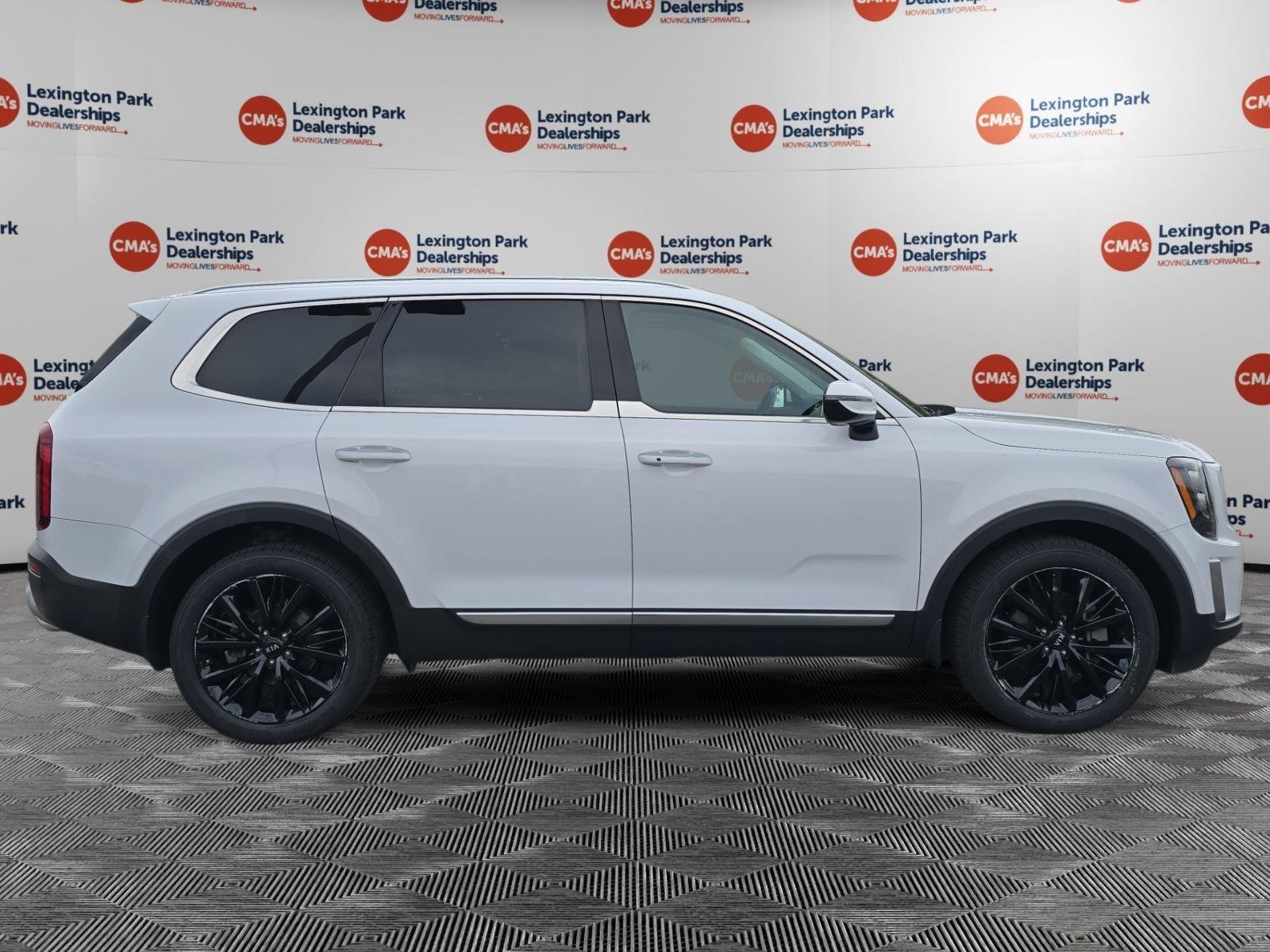 Used 2021 Glacial White Pearl Kia SX image 8
