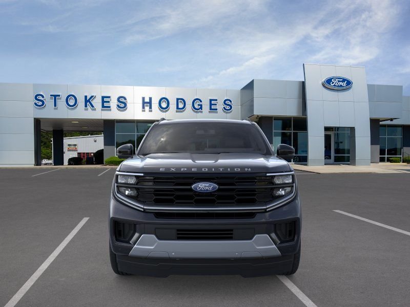 New 2026 Agate Black Metallic Ford Platinum® image 40