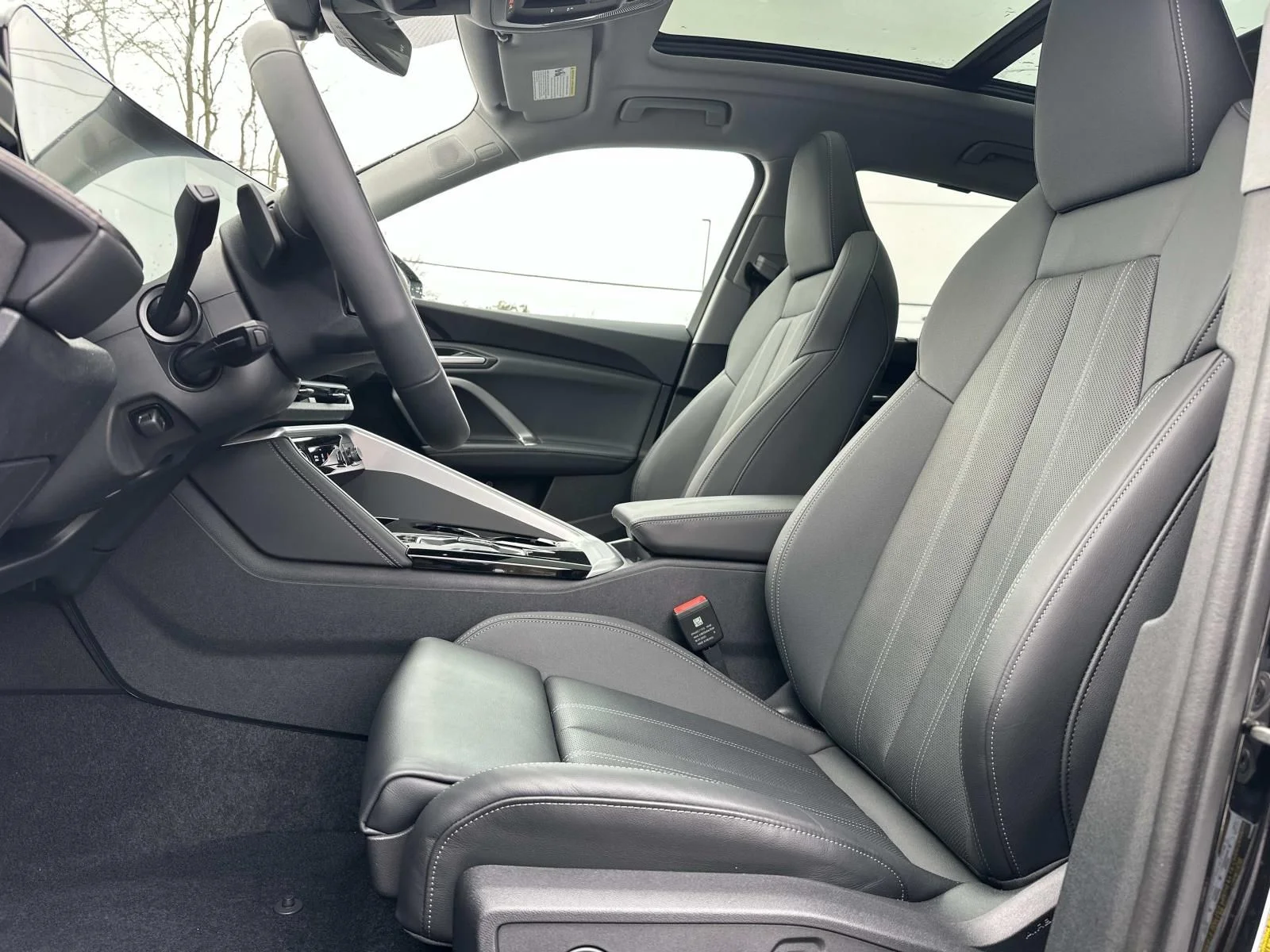 Used 2025 Black Audi  image 24