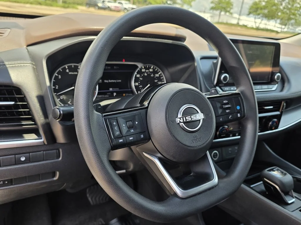 Used 2023 Silver Nissan SV image 11