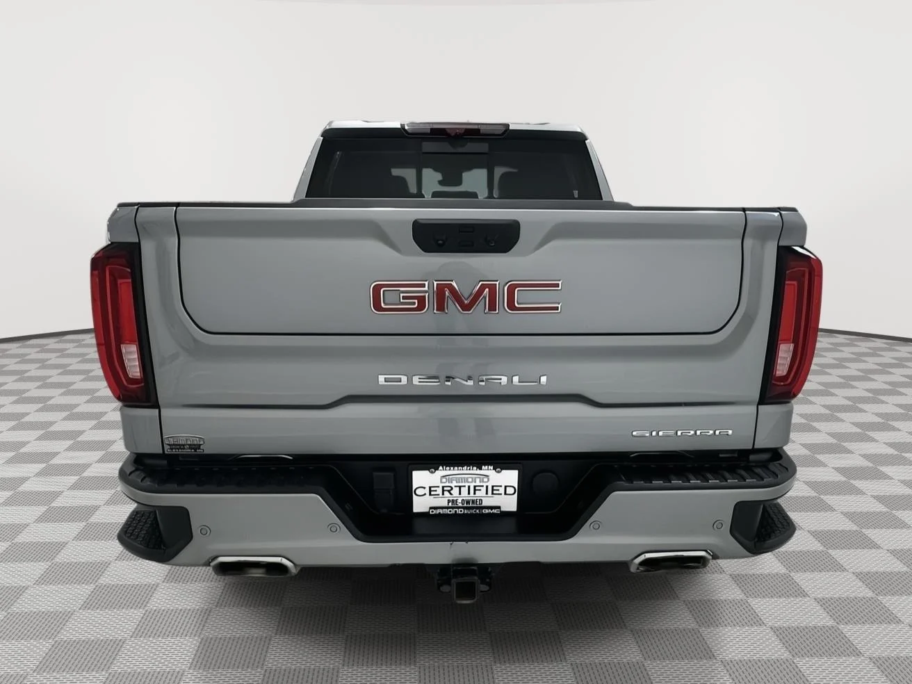 Used 2024 Sterling Metallic GMC Denali image 4