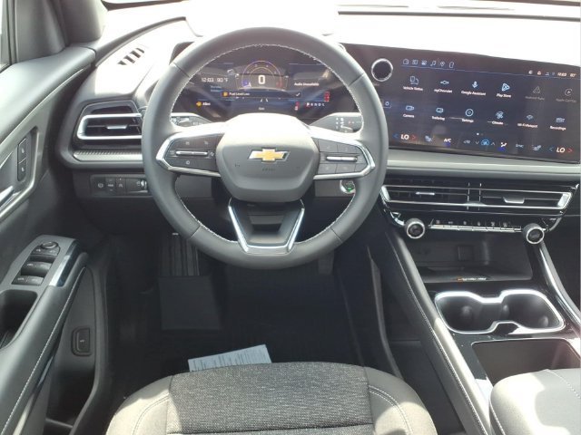 New 2027 Summit White Chevrolet LT image 4