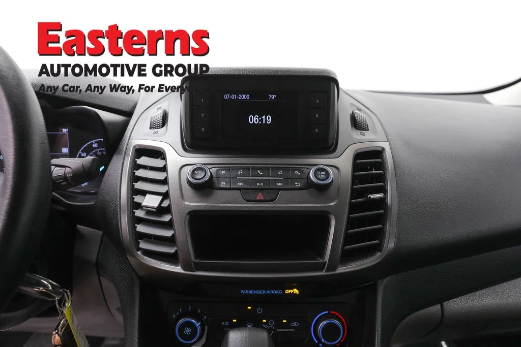 Used 2022 Black Ford XL image 11
