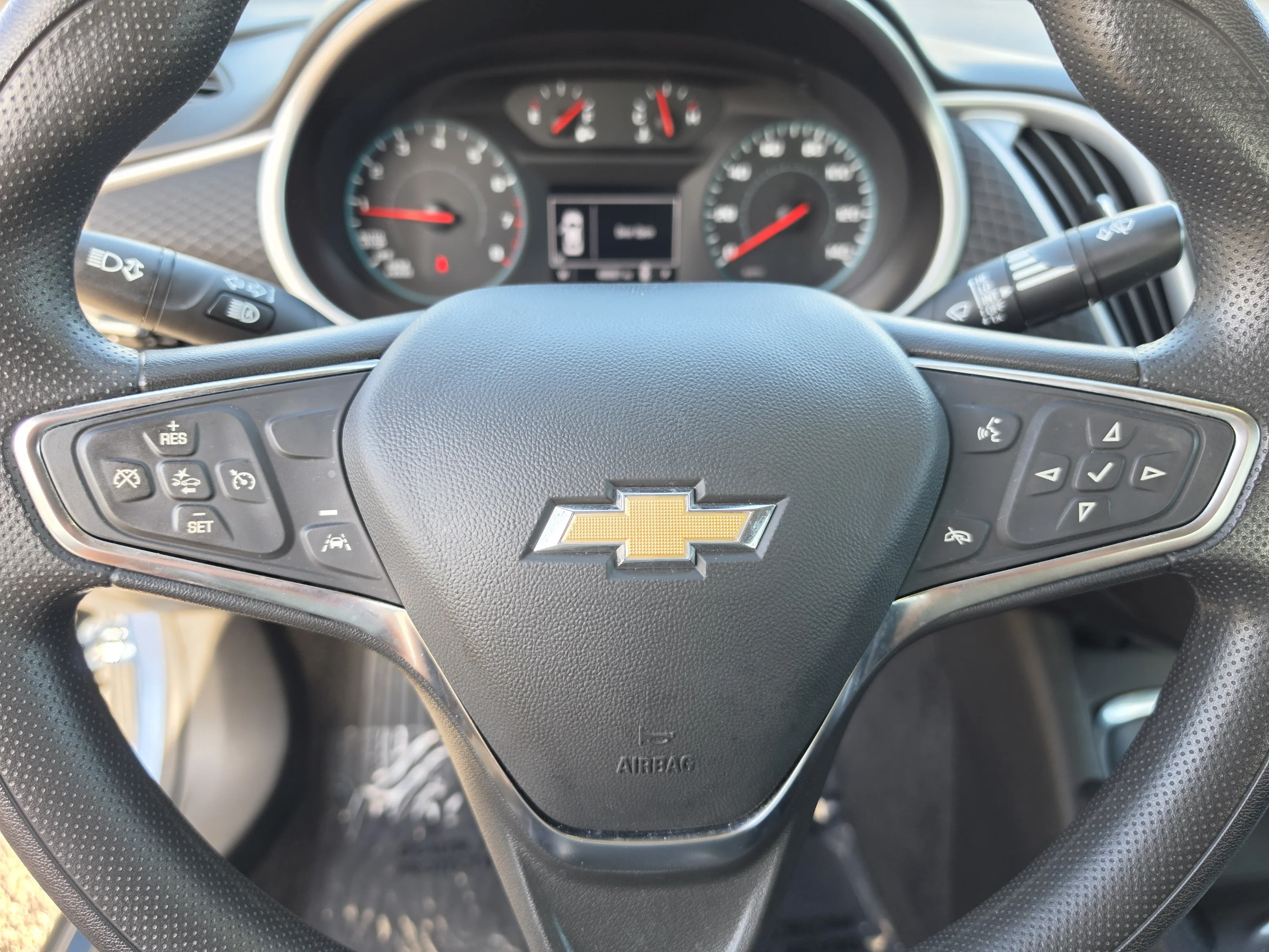 Used 2025 Lakeshore Blue Metallic Chevrolet LT image 33