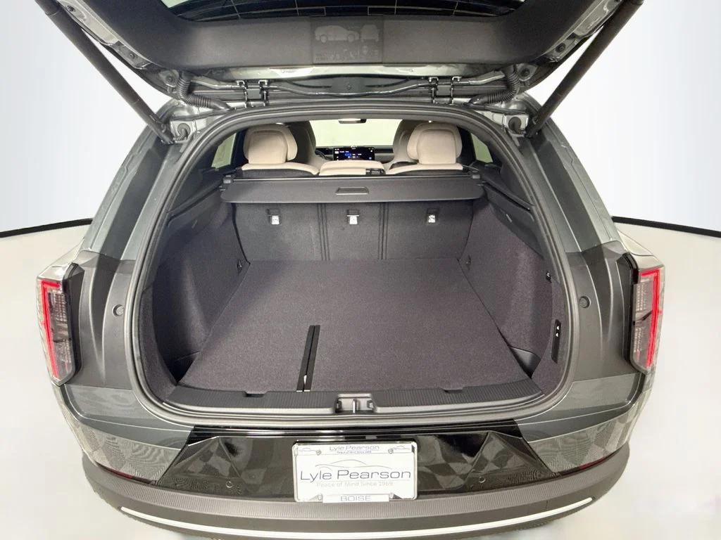 New 2027  Volvo  image 25