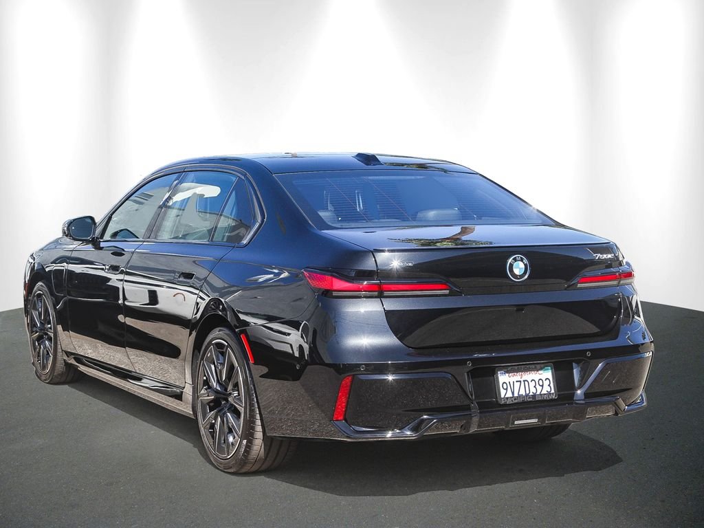 Used 2026 Black Sapphire Metallic BMW 750e xDrive image 4