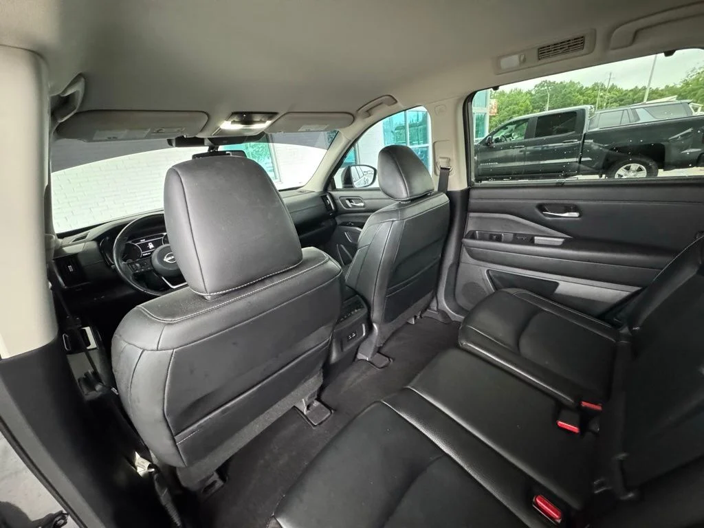 Used 2022 Gray Nissan SL image 22