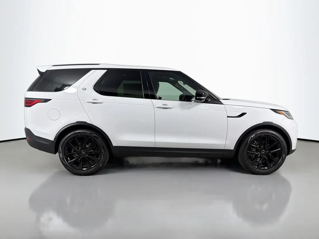 New 2026 Fuji White Land Rover S image 4