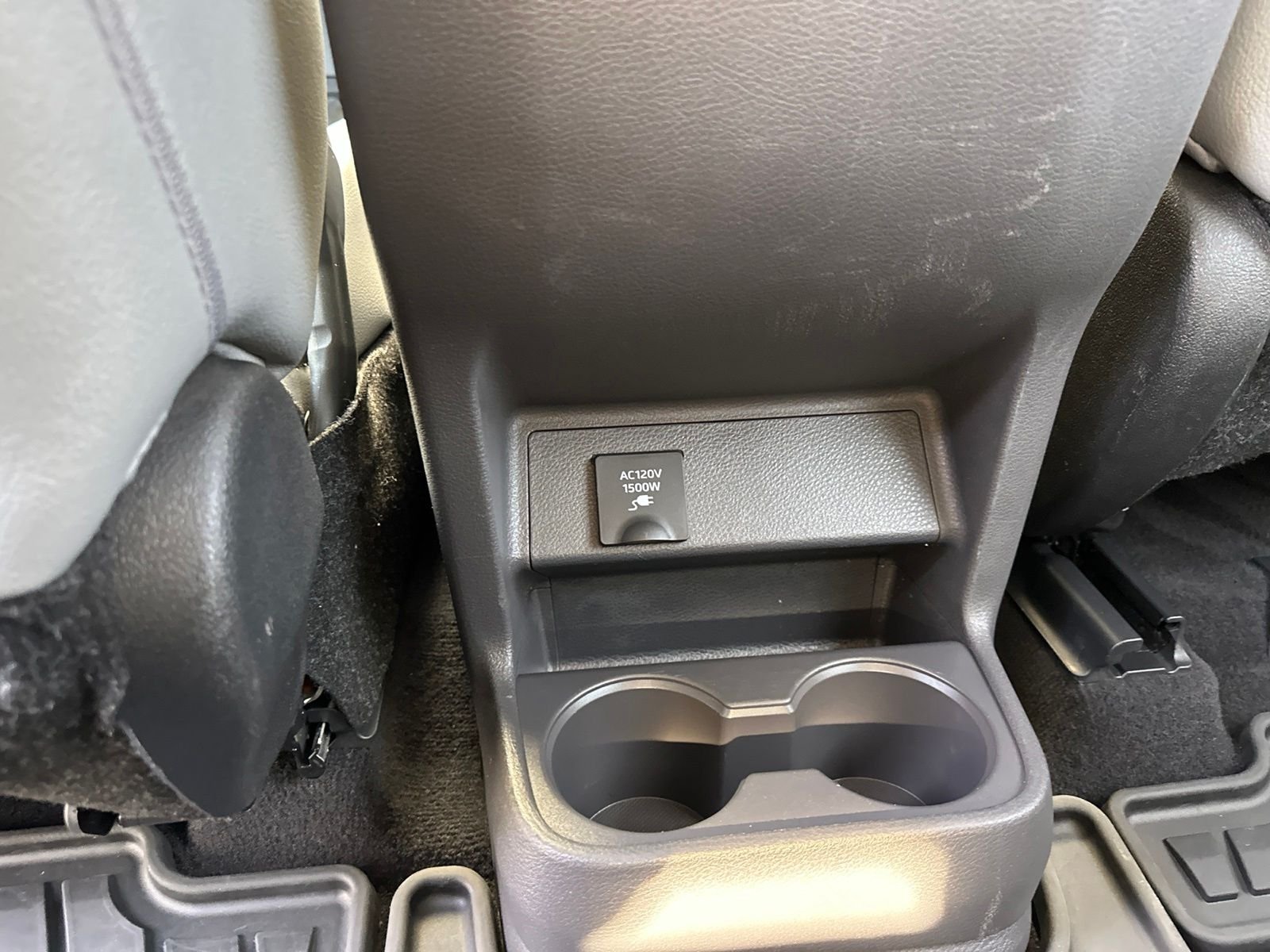 Used 2022 Beige Toyota XLE image 25