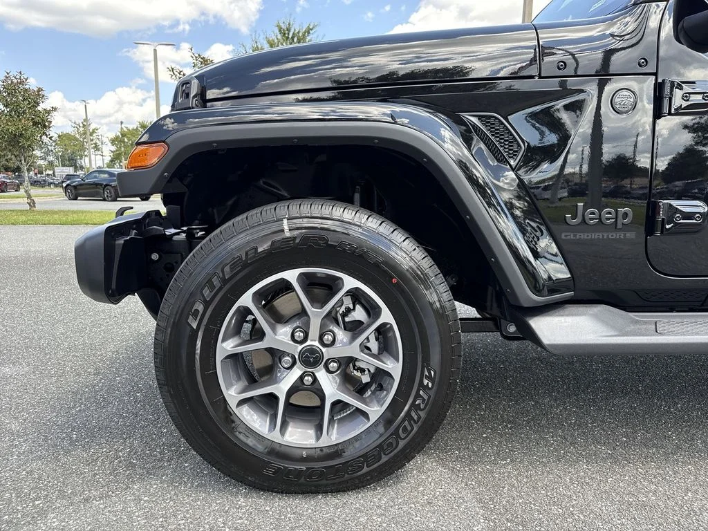 New 2025 Black Clear-Coat Exterior Paint Jeep Sport S image 10