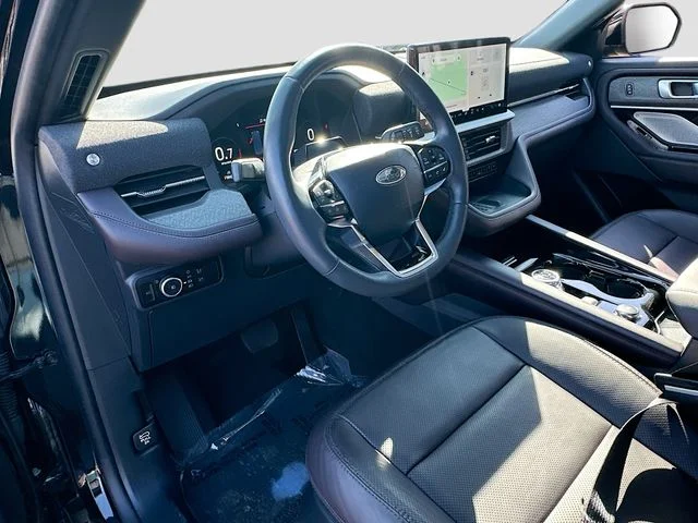2025 Ford Explorer Platinum - Photo 9